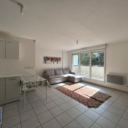 Location Appartement 2 pièces 50m² ANNEMASSE 74100 - Photo 3