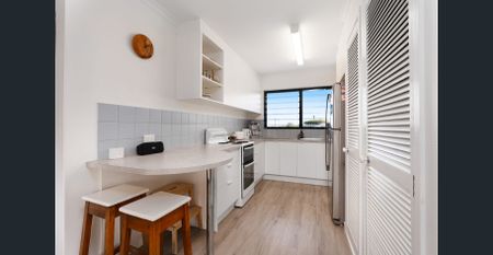 Ocean Views in Peregian Beach - Photo 5