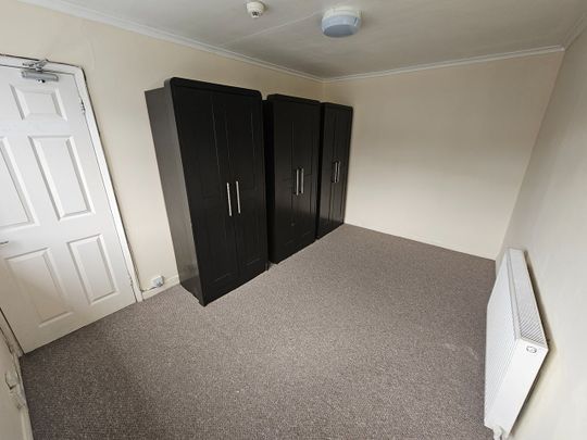 Bedsit, London, SE27 - Photo 1