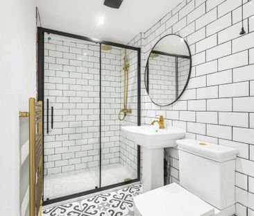 6 bedroom terraced house to rent - Photo 3