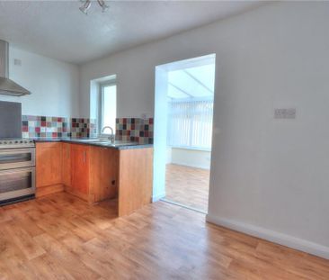 3 bedroom semi-detached house to rent - Photo 6