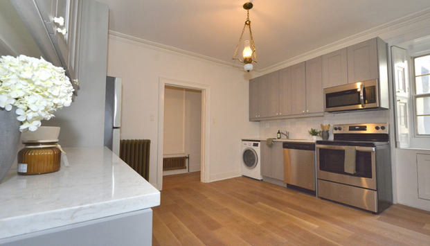 1352 Hollis Street - Photo 1