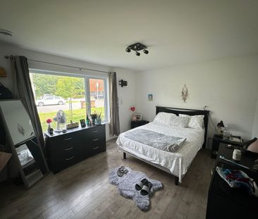 Immeuble Presque Neuf - Photo 1