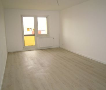 Drewitz, Erich-Pommer-Str. 16, sanierte 3-Zi mit 60,9 m² inkl. EBK ... - Photo 2