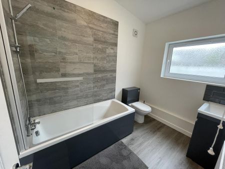 2 bedroom terraced house to rent - Photo 3
