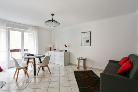 Location Appartement 1 pièce 30m² - Photo 3