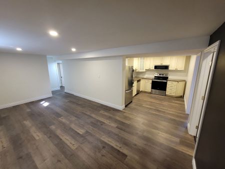 For Lease - 75 Edwina Court Unit# 2, Hamilton, Ontario - Photo 4