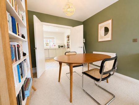 4 bedroom terraced house to rent - Photo 3