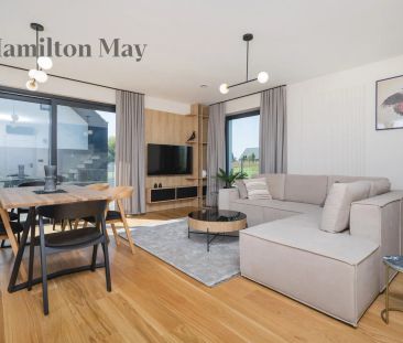 Nowoczesny, pięknie urządzony dom z trzema sypialniami w Bibicach - Zdjęcie 1