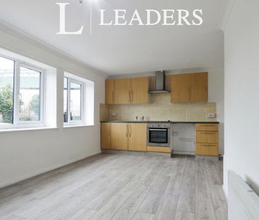 Studio to rent - Photo 6