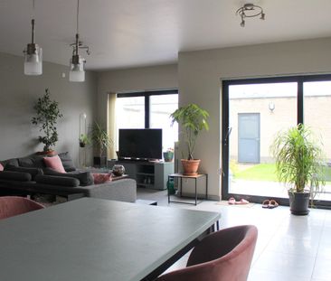 Appartement met tuin en garage. - Photo 4