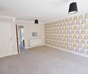 2 bedroom end of terrace house to rent - Photo 4