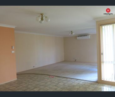 9 Gladstone Close, West Hoxton, NSW 2171 - Photo 2