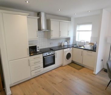 2 bedroom flat to rent - Photo 6