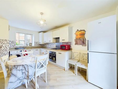 Room in a Shared House, Signals Drive, CV3 - Photo 5