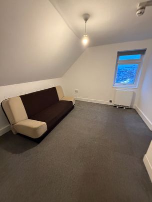 Studio Flat, Pell Street, RG1 - Photo 1