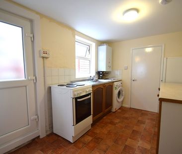 Grove Road, Luton, LU1 1QJ - Photo 3