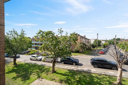 1 Bed Flat, Boveney Road, SE23 - Photo 5