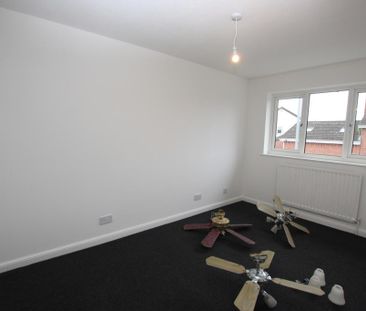 3 bedroom semi-detached house to rent - Photo 4