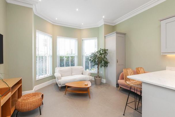 Flat 3 Furnisher House, 19 Windsor Avenue, Belfast, BT9 6EE - Photo 1