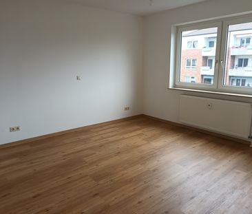 2-Zimmer-Wohnung mit Tageslicht-Duschbad und Balkon in Reislingen S/W - Photo 1