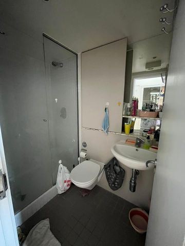 2 Bed Flat, Deals Gateway, SE13 - Photo 2