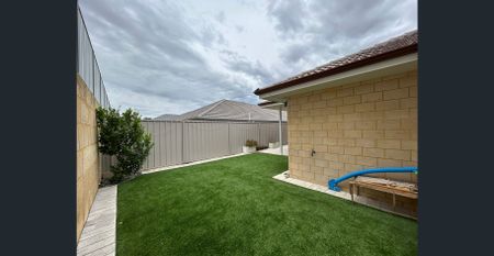 Near New Family Living Surrounded by Nature in Prestigious Highgrove Estate - Photo 4