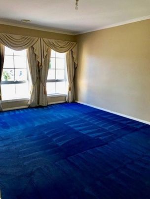 Perfect Family Home! - Photo 1