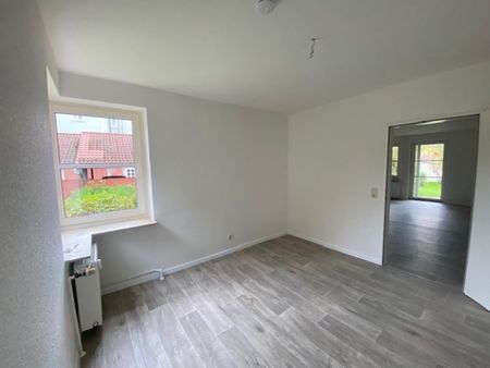 NEUJAHRSANGEBOT: MIETFREIE ZEIT IN BRUNSBÜTTEL 3-Zimmer Terrassenwohnung OTTO STÖBEN GmbH ab sofort - Photo 2