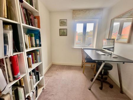 4 bedroom detached house to rent - Photo 4