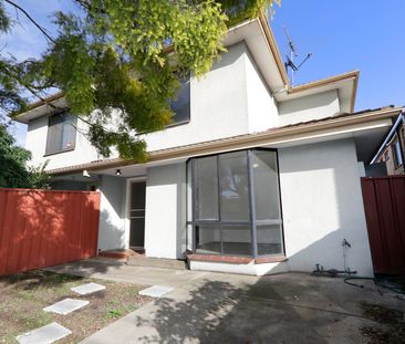 1/69 Holmes Street, Brunswick VIC 3056 - Photo 5