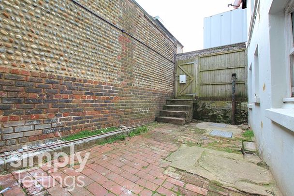 2 Bed property for rent - Photo 1