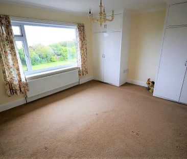 3 bedroom flat to rent - Photo 3