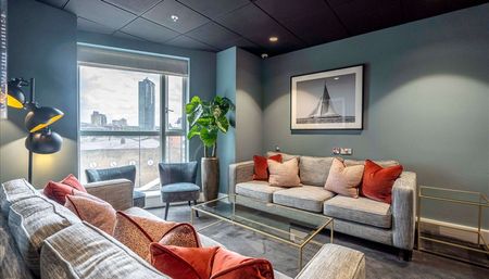 39 Westferry Circus, London, E14 - Photo 3