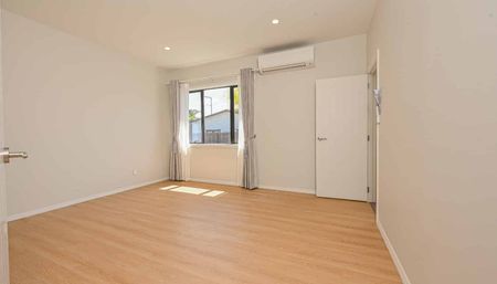 Renovated home Otara - Photo 4