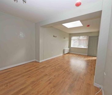 1 Grays Park Avenue, Belvoir Park, Belfast, BT8 7QE - Photo 2