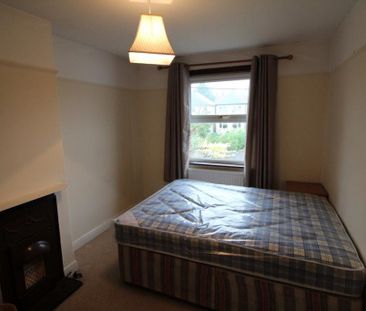 4 bedroom semi-detached house to rent - Photo 6