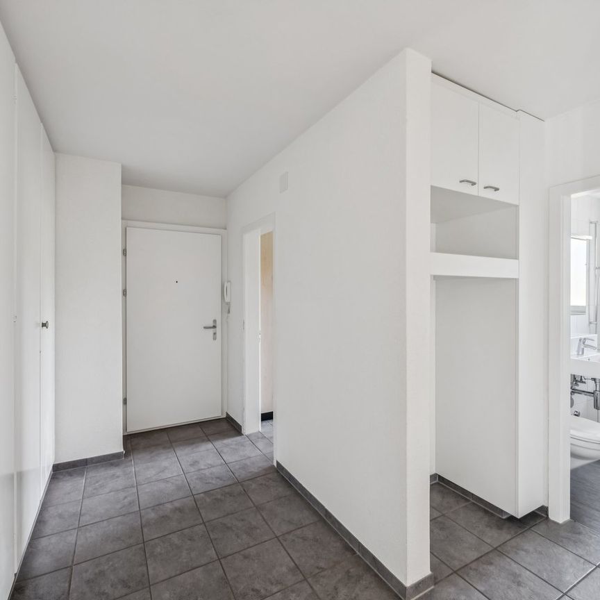 "Nature and city combined - living near Egelsee!" - Photo 1