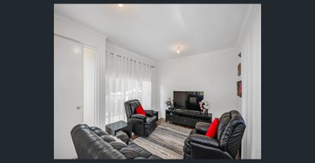 Modern and Stylish Three Bedroom Home in Lightsview - Photo 2