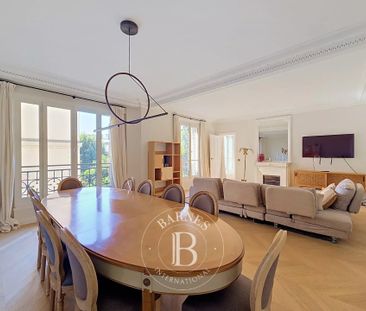 Tout savoir sur cet appartement dans le quartier Invalides, à Paris... - Photo 4