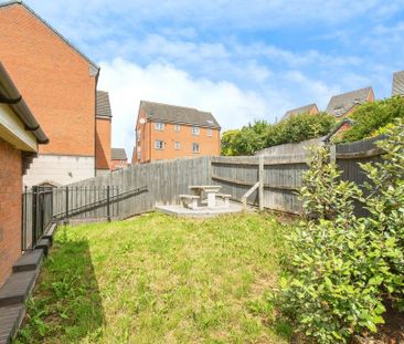 3 bedroom semi-detached house to rent - Photo 3