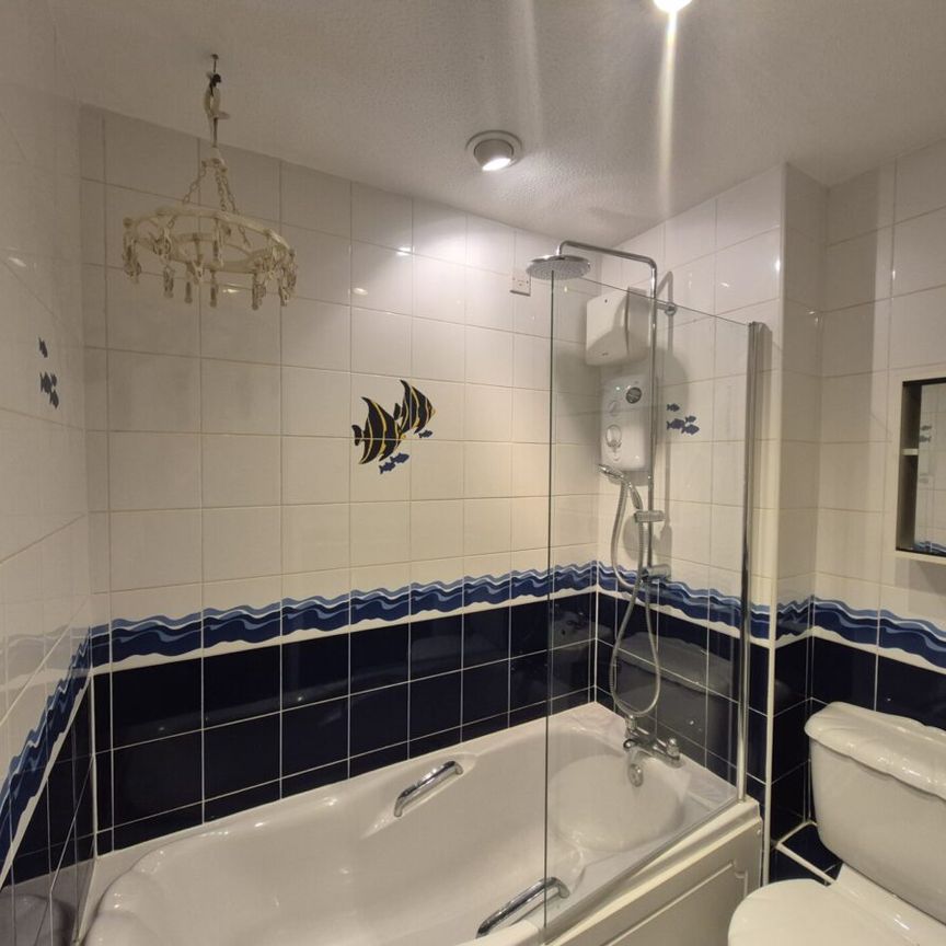 Gresham Road, CM14, Brentwood - Photo 1