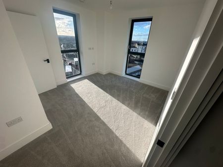 2 Bed Flat, Station Road, CR0 - Photo 4