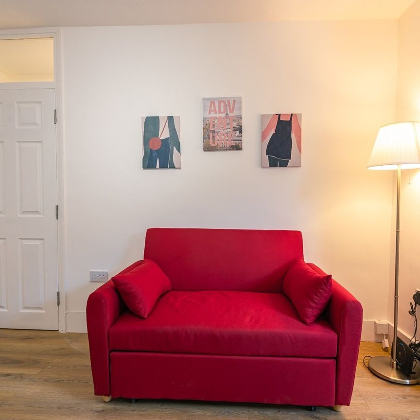 2 Bed Flat, Barnsdale Road, W9 - Photo 1