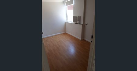 5 Bedrooms on a large block in the heart of Glengowrie - Photo 4