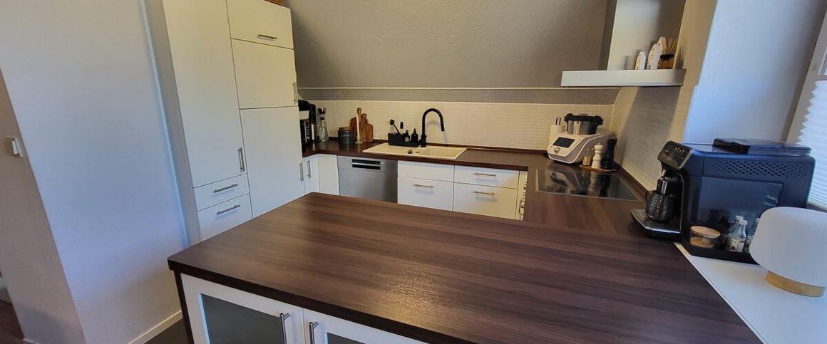 Erholung am Waldrand: Gepflegte 3-Zimmer Einliegerwohnung in ruhiger Lage mit Ba ... - Foto 1