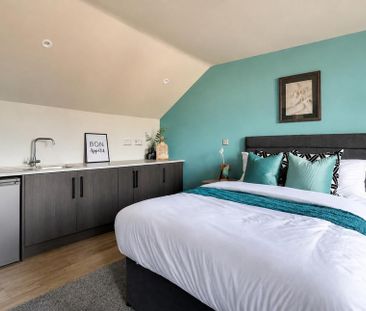 1 bedroom in a house share to rent - Photo 1