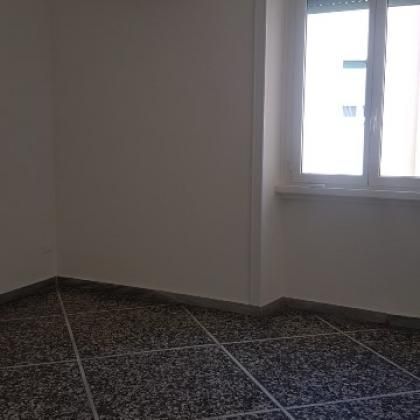 Monteverde Vecchio: Renovated, excellently located 2 bedroom, 2 baths, maid’s room, spacious double living-dining, terrace. Bright, silent, near villa Sciarra e Villa Pamphili park, shops, services and center. REF 2039 - Photo 3