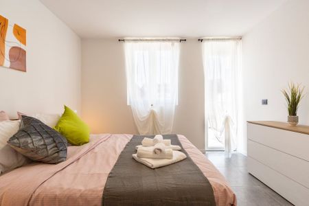 Via Novara, Milan, Lombardy 20153 - Photo 5