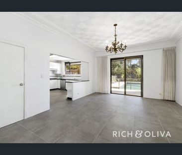 A Family Home of Grand Proportions... - Photo 2